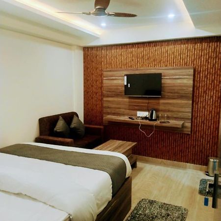 Hotel Abhinandan Ayodhya Ngoại thất bức ảnh