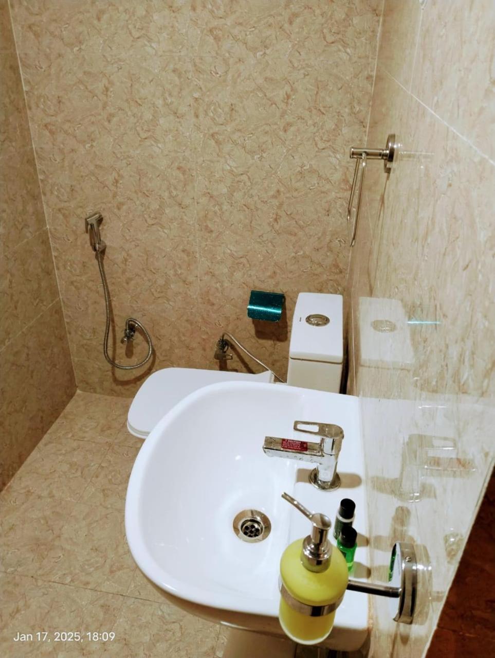 Hotel Abhinandan Ayodhya Ngoại thất bức ảnh