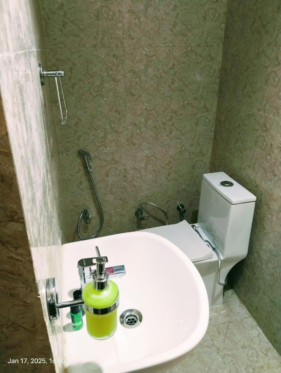 Hotel Abhinandan Ayodhya Ngoại thất bức ảnh